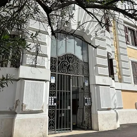 Spacious And Cozy In Piazza Verbano